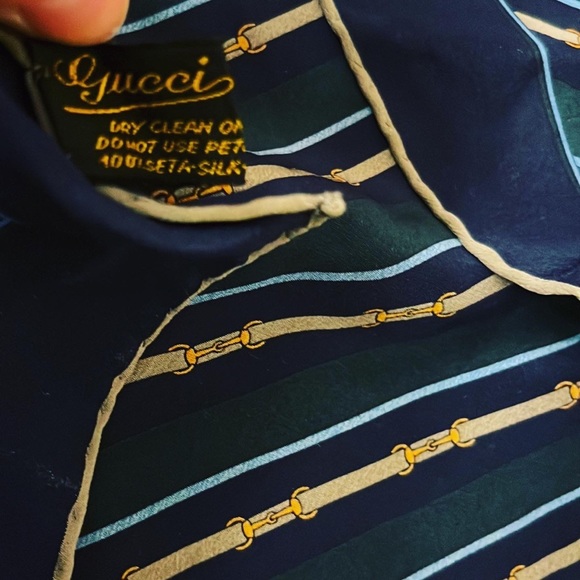 GUCCI Silk Neck Scarf | Double G logo, Double Snaffle Bit, RARE - Picture 4 of 10